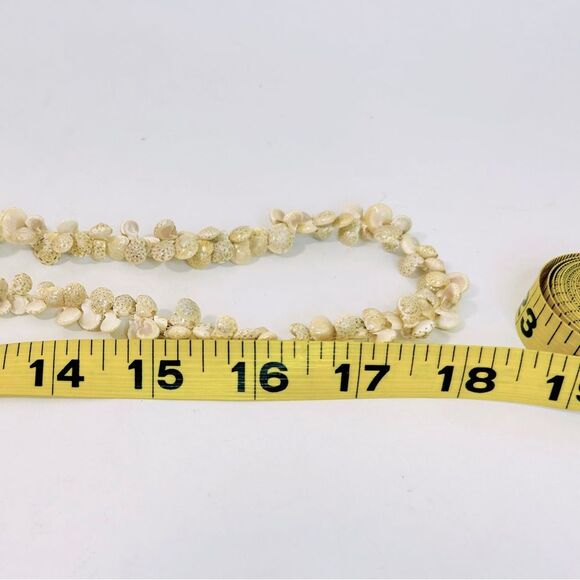 Vintage Boho Shell Necklace - Picture 7 of 7